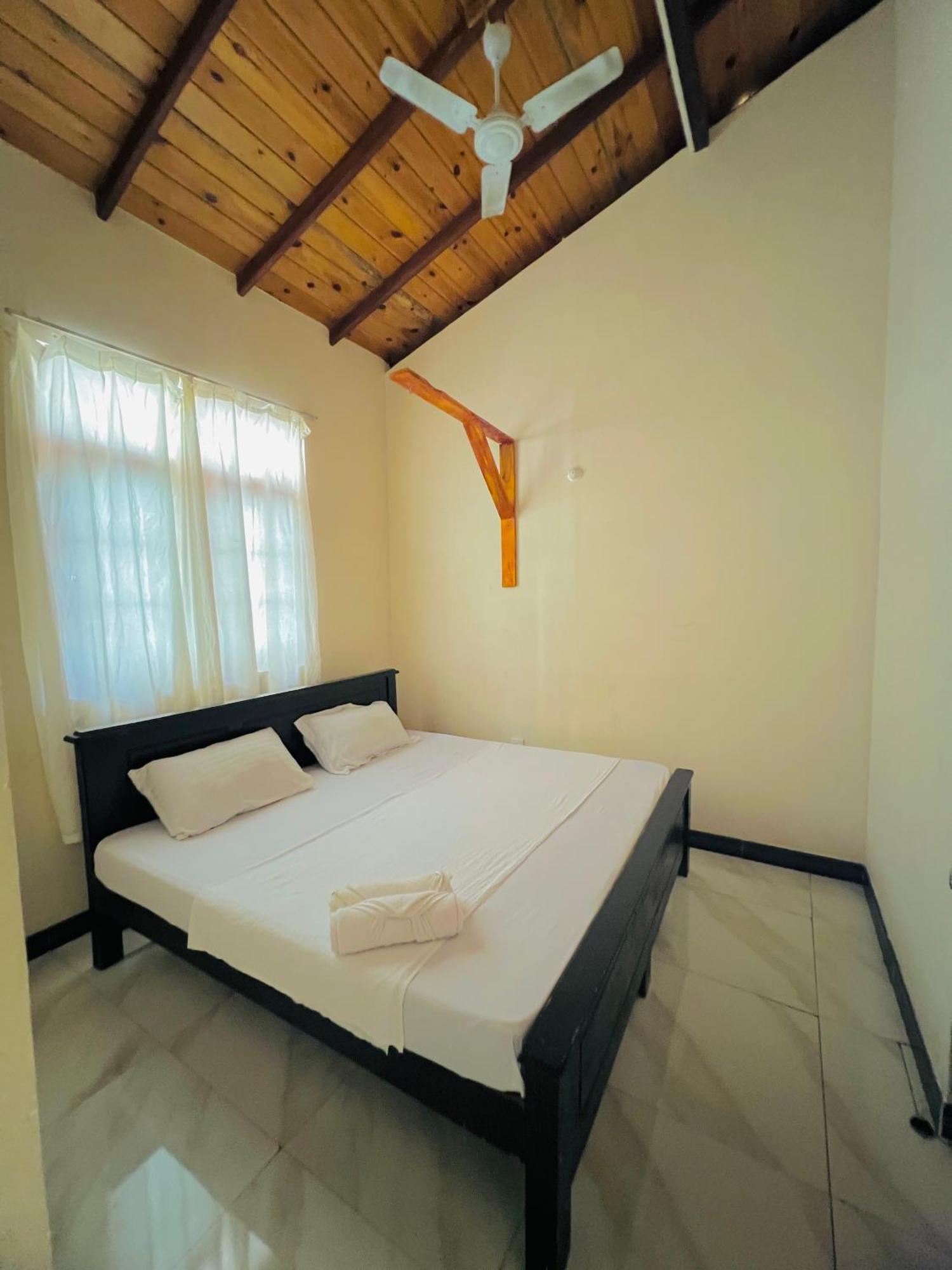 Malwaththa Mount Villa Kandy Bagian luar foto
