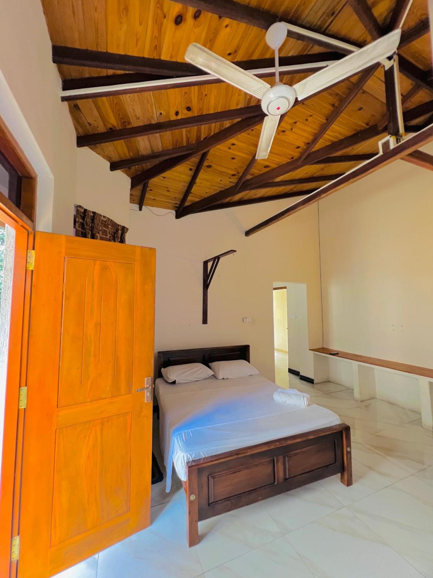Malwaththa Mount Villa Kandy Bagian luar foto