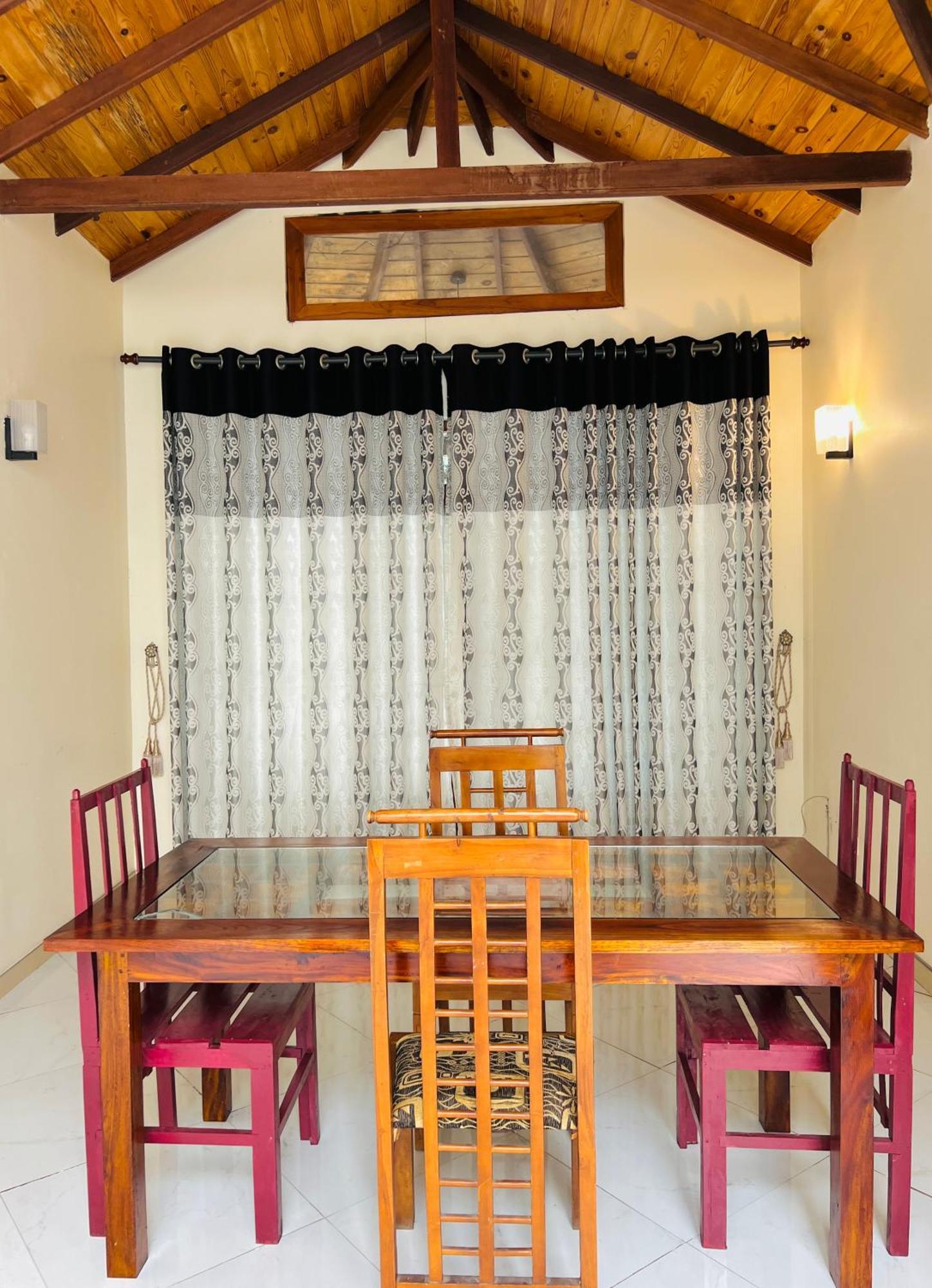Malwaththa Mount Villa Kandy Bagian luar foto