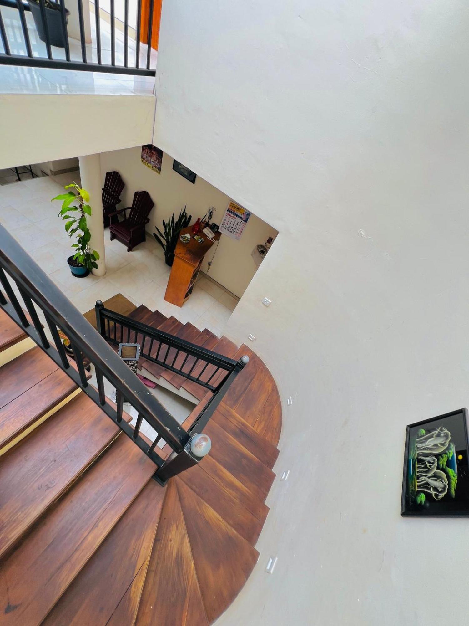 Malwaththa Mount Villa Kandy Bagian luar foto
