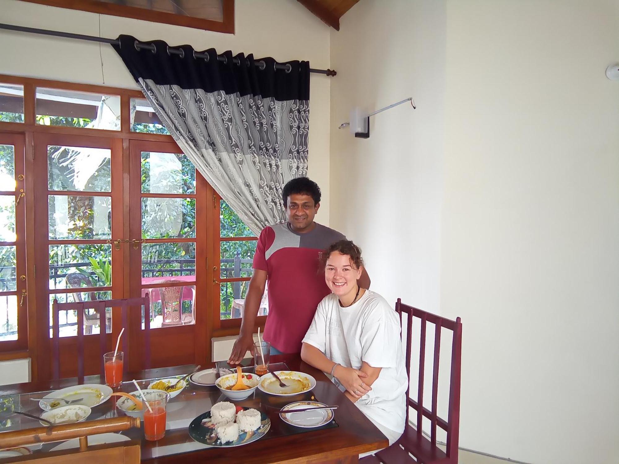 Malwaththa Mount Villa Kandy Bagian luar foto