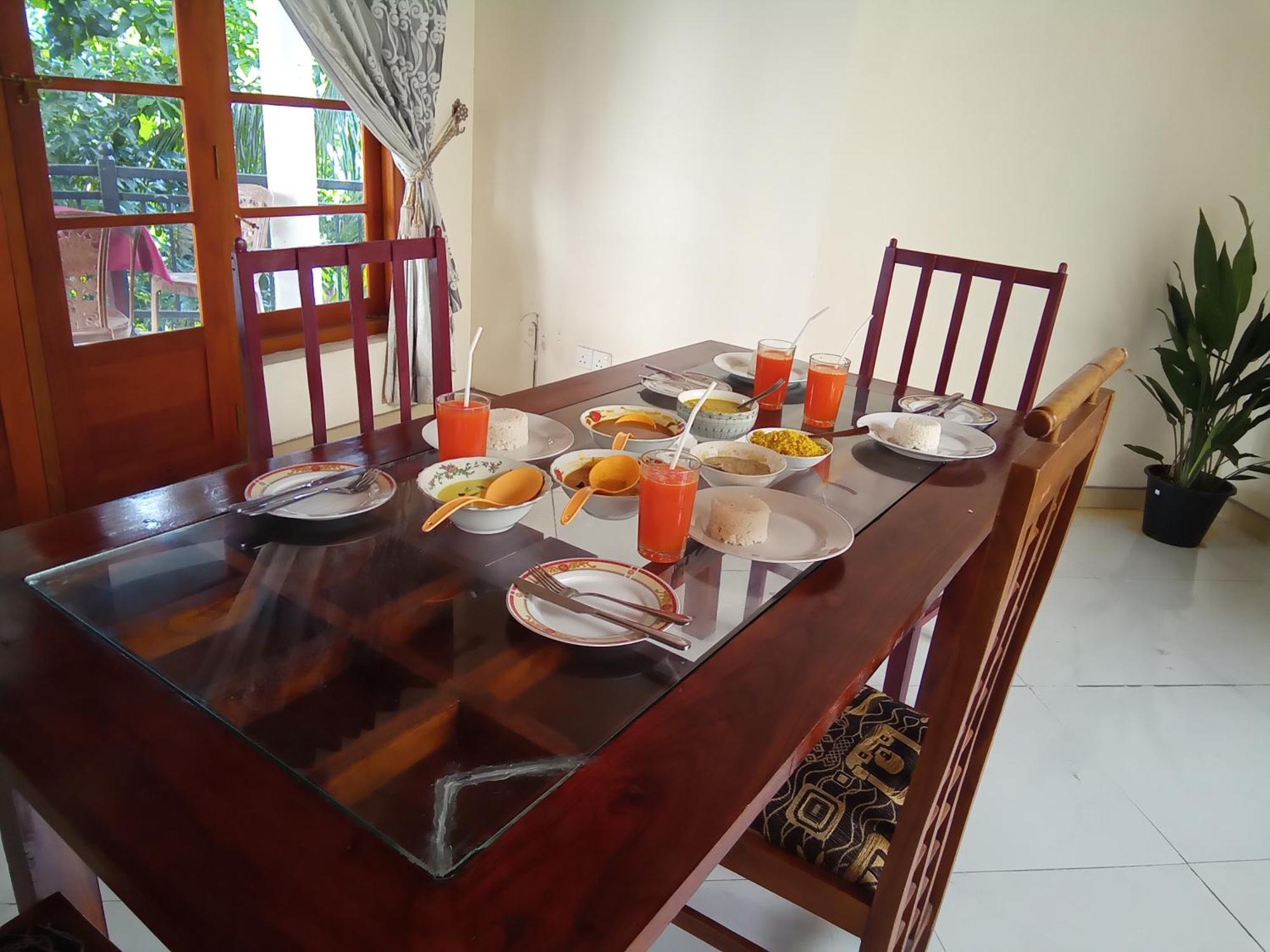Malwaththa Mount Villa Kandy Bagian luar foto